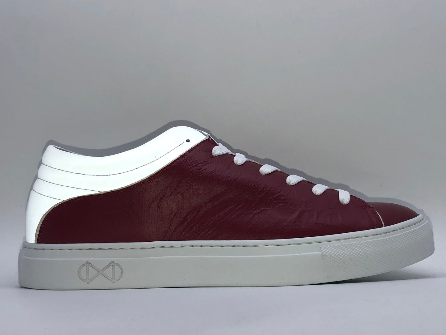 nat-2™ Sleek Low Tyvek ® vegan red paper